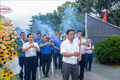 Công ty Thủy điện Đồng Nai tổ chức hoạt động tri ân nhân  kỷ niệm 79 năm Ngày Thương binh - Liệt sĩ